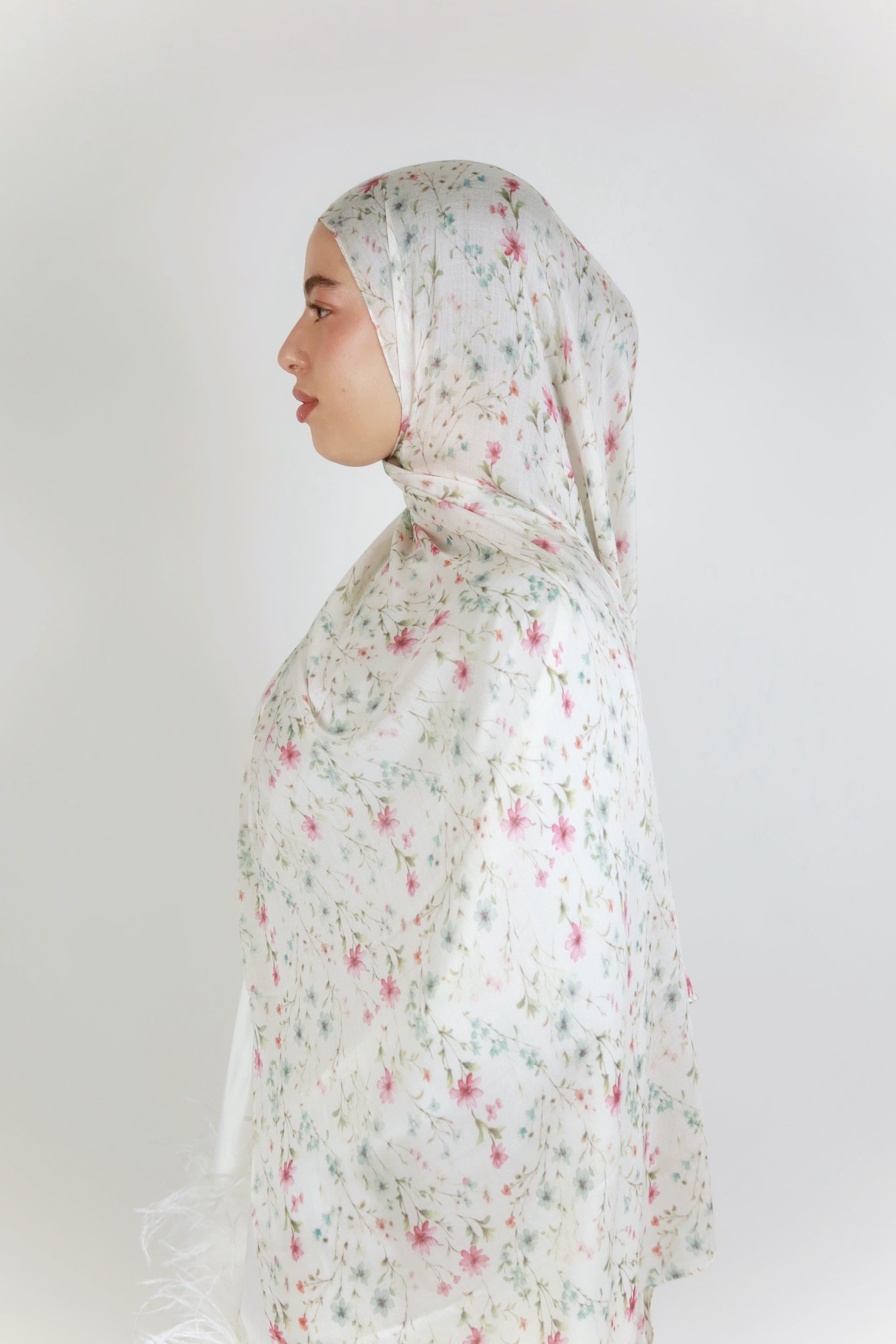 Rouge Amour Floral Modal Hijab image 1