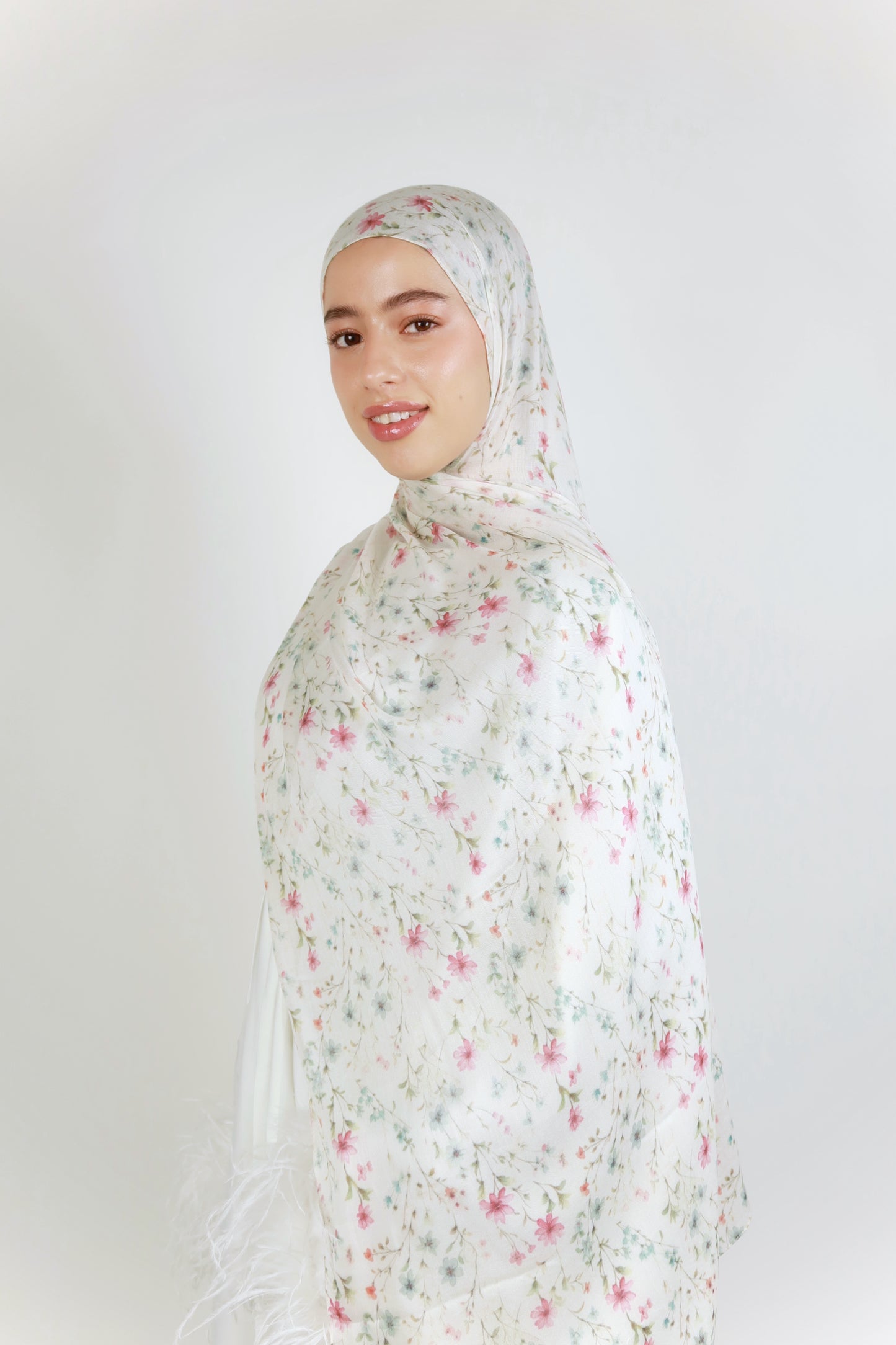 Rouge Amour Floral Modal Hijab image 0
